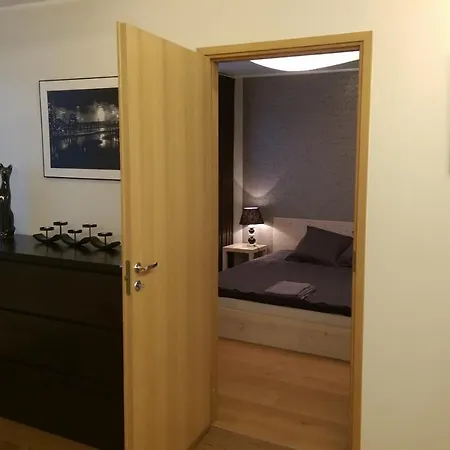 Modern Light-hearted In Central Apartamento *